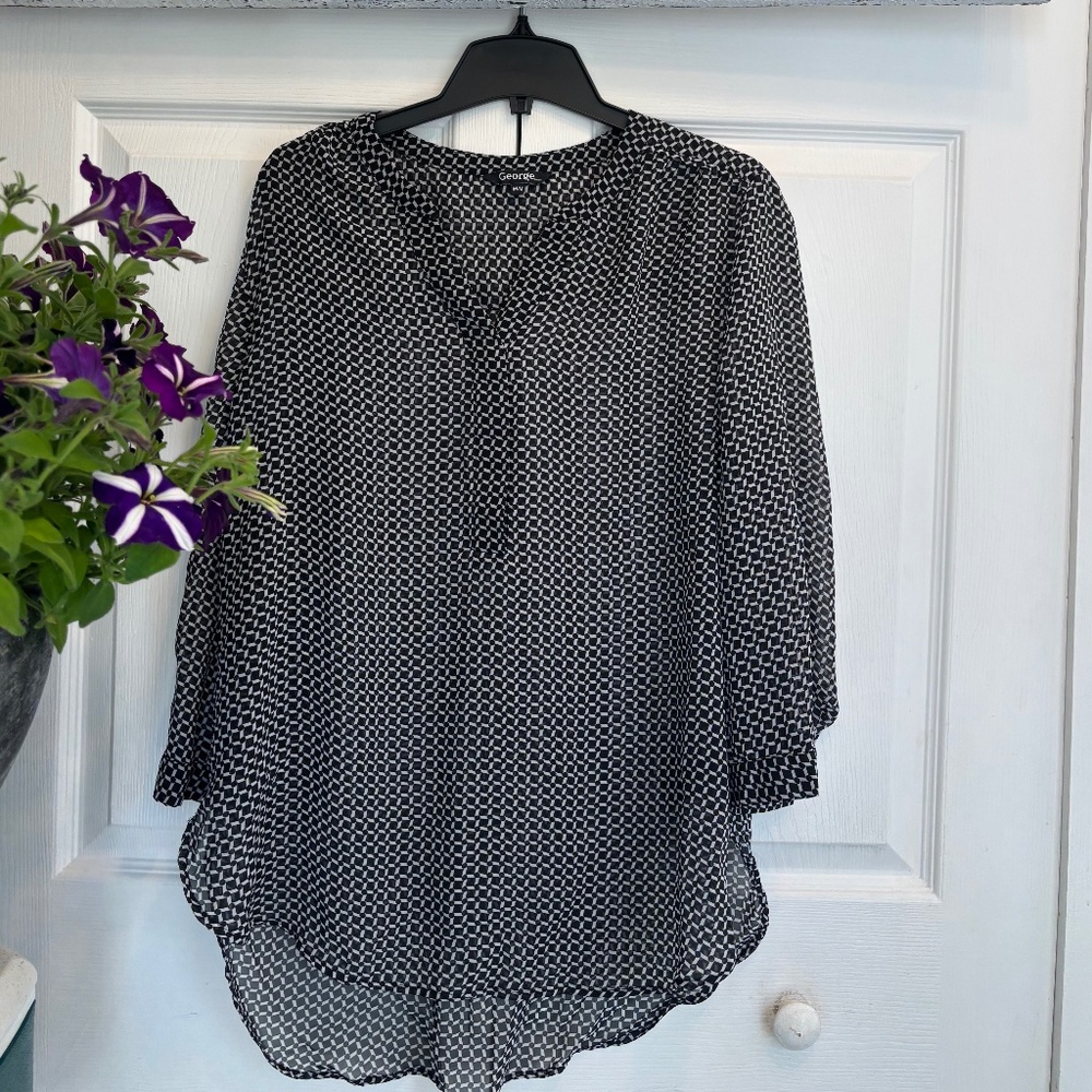 Black and White Patterned, Women’s 1/4 Button Up Blouse - Size Medium
